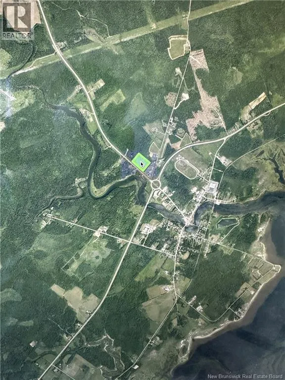 Land on Hwy 15