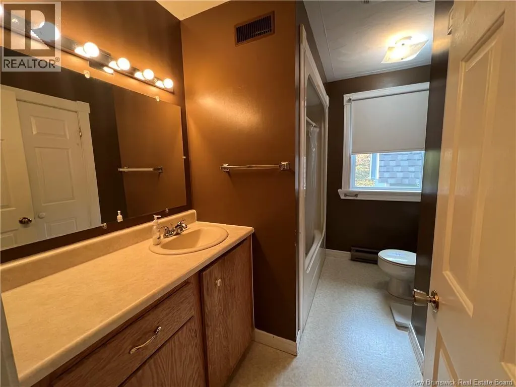 9 Crestline Drive