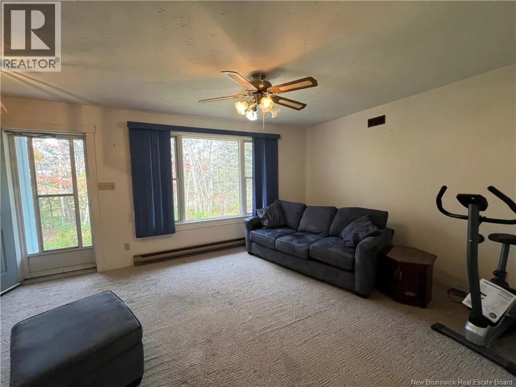 9 Crestline Drive