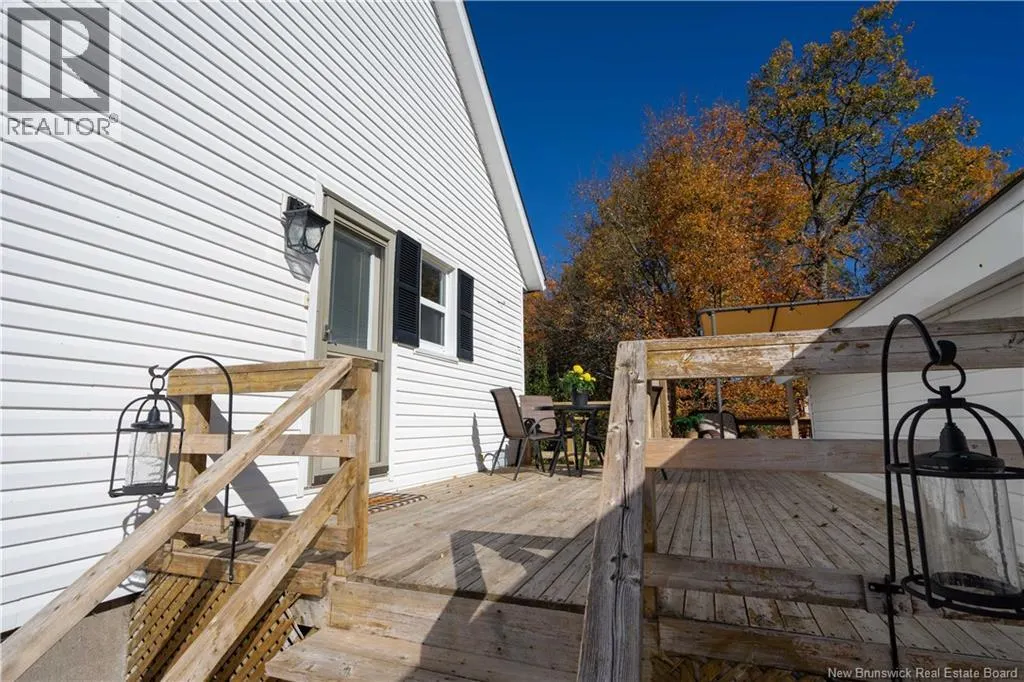 14 Longwood Drive
