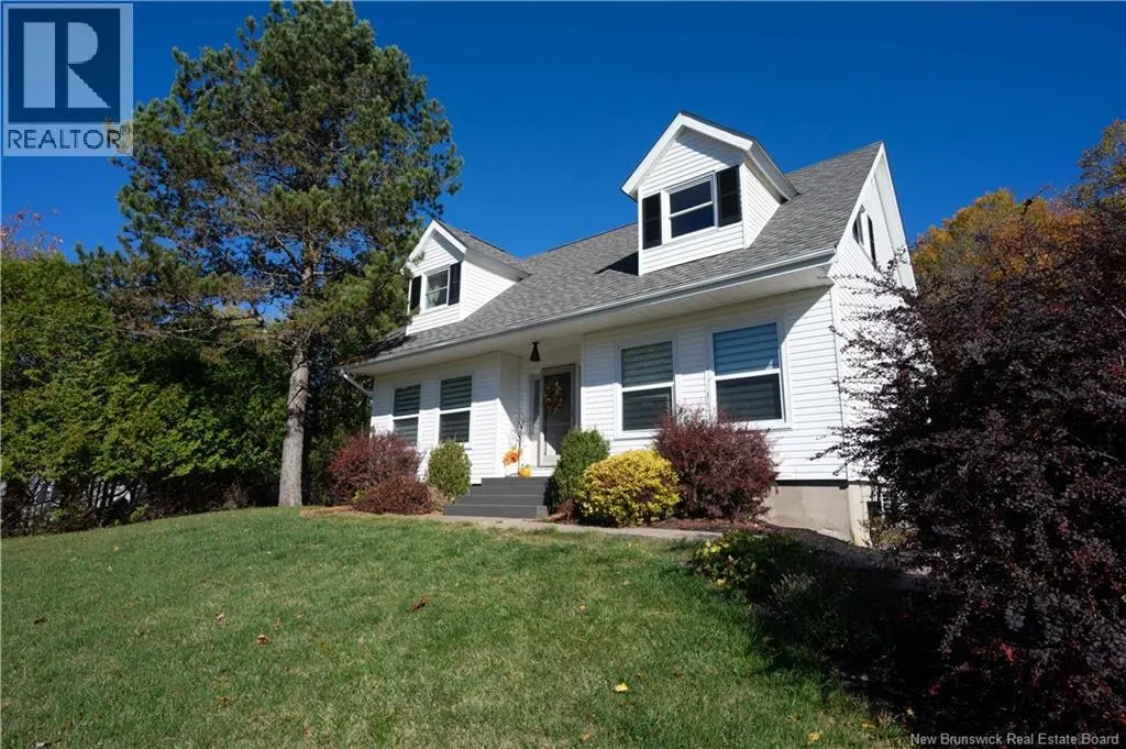 14 Longwood Drive