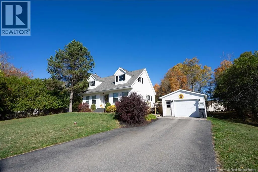 14 Longwood Drive