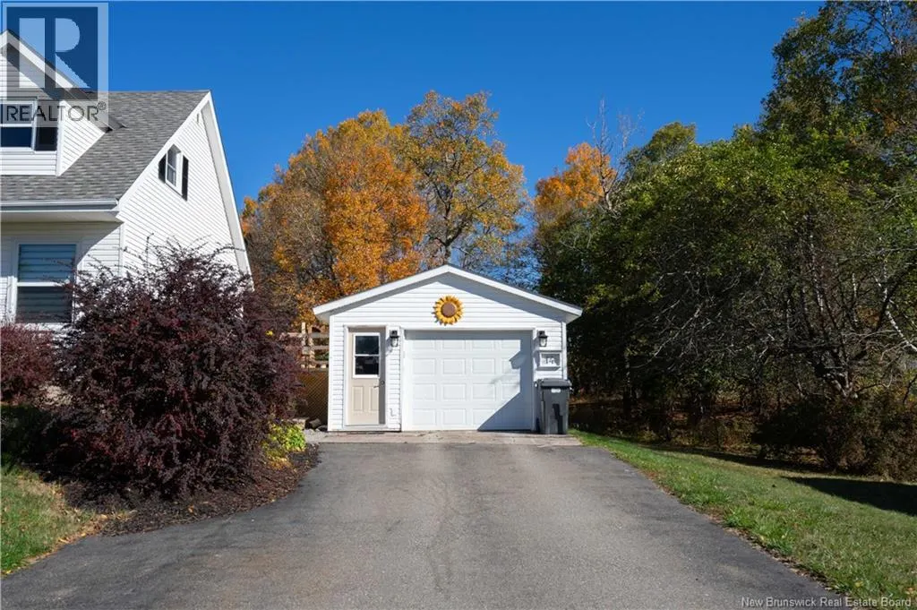 14 Longwood Drive