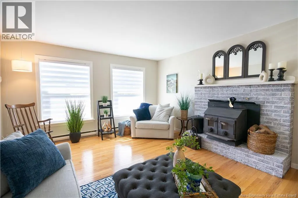 14 Longwood Drive