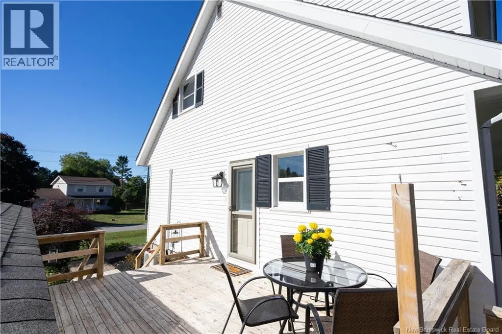 14 Longwood Drive