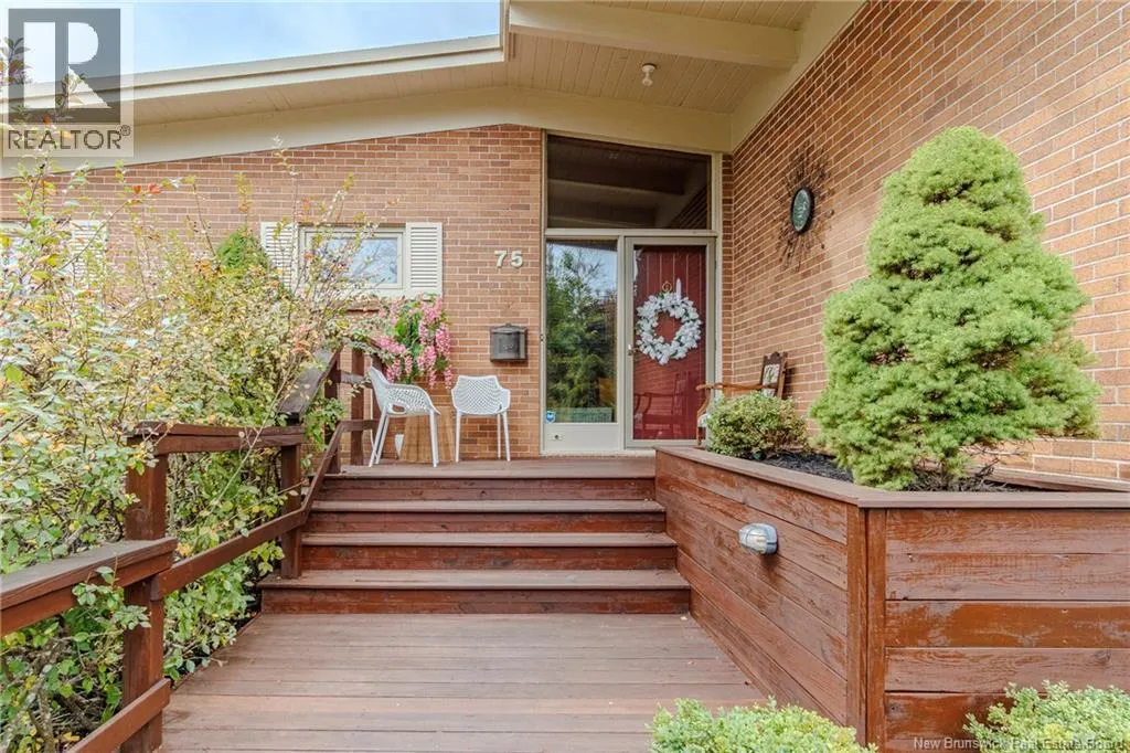 75 Crown Hill Crescent