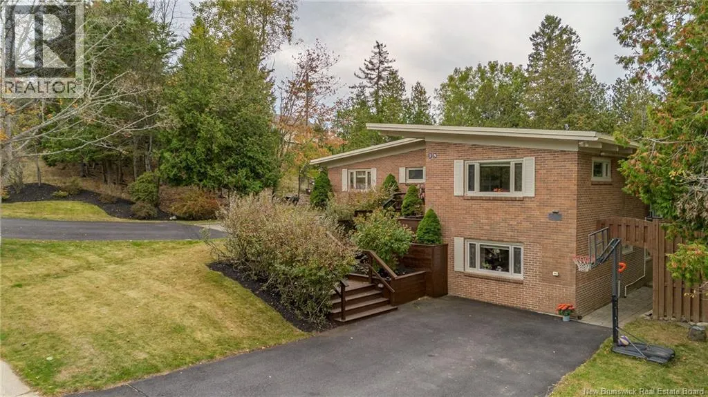 75 Crown Hill Crescent