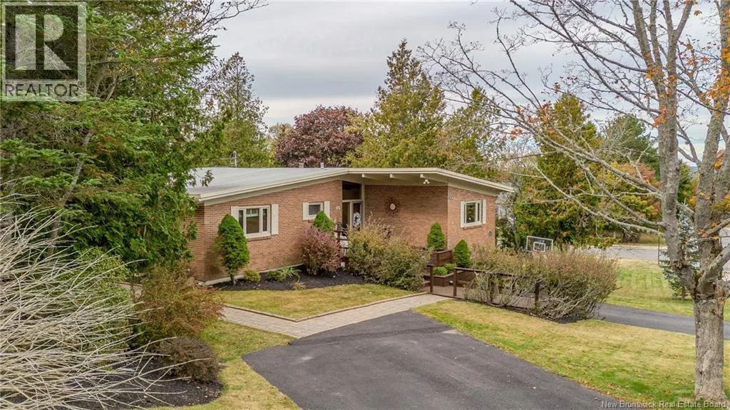 75 Crown Hill Crescent