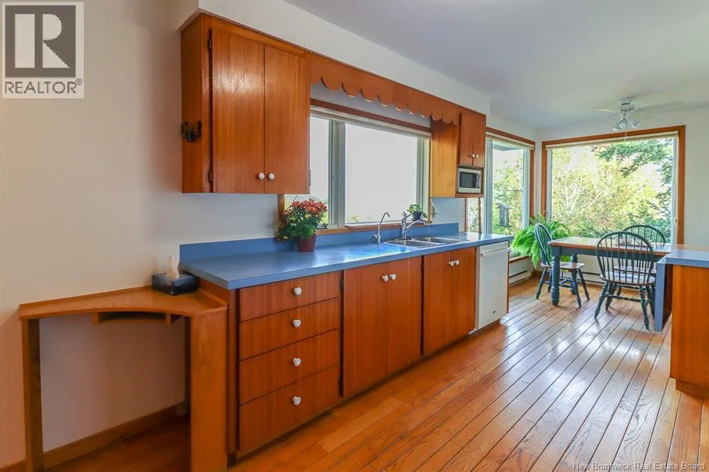 253 Bay Crescent Drive