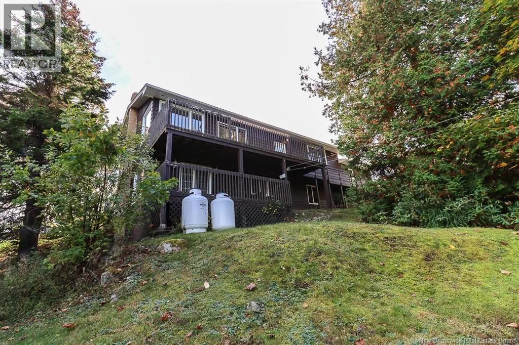 253 Bay Crescent Drive
