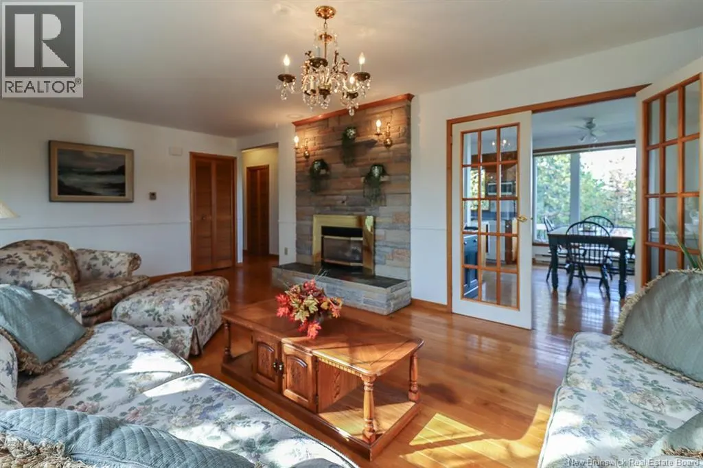 253 Bay Crescent Drive
