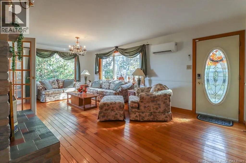 253 Bay Crescent Drive