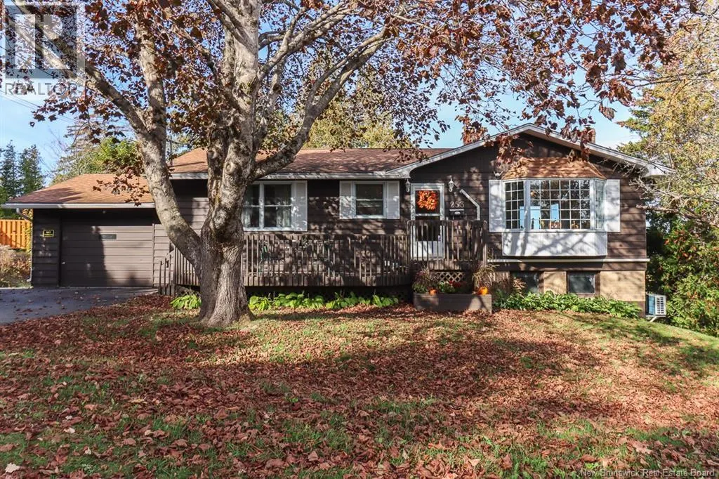 253 Bay Crescent Drive