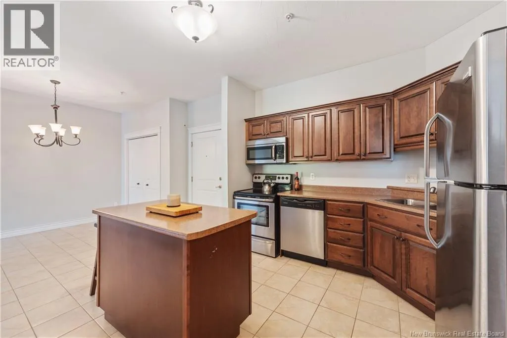 65 Diamond Head Unit# 112