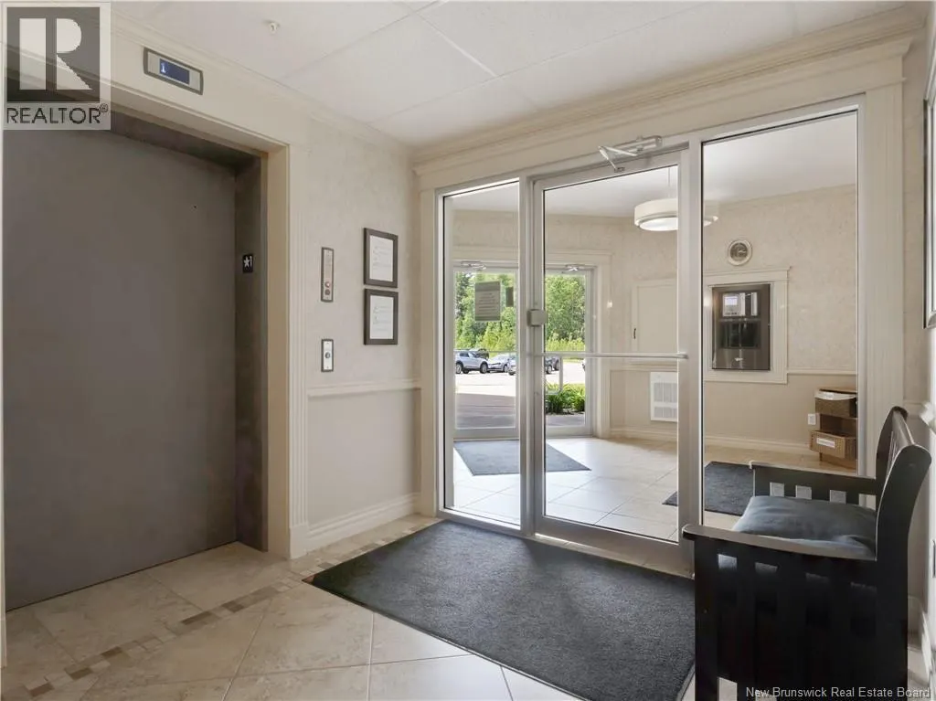 65 Diamond Head Unit# 112