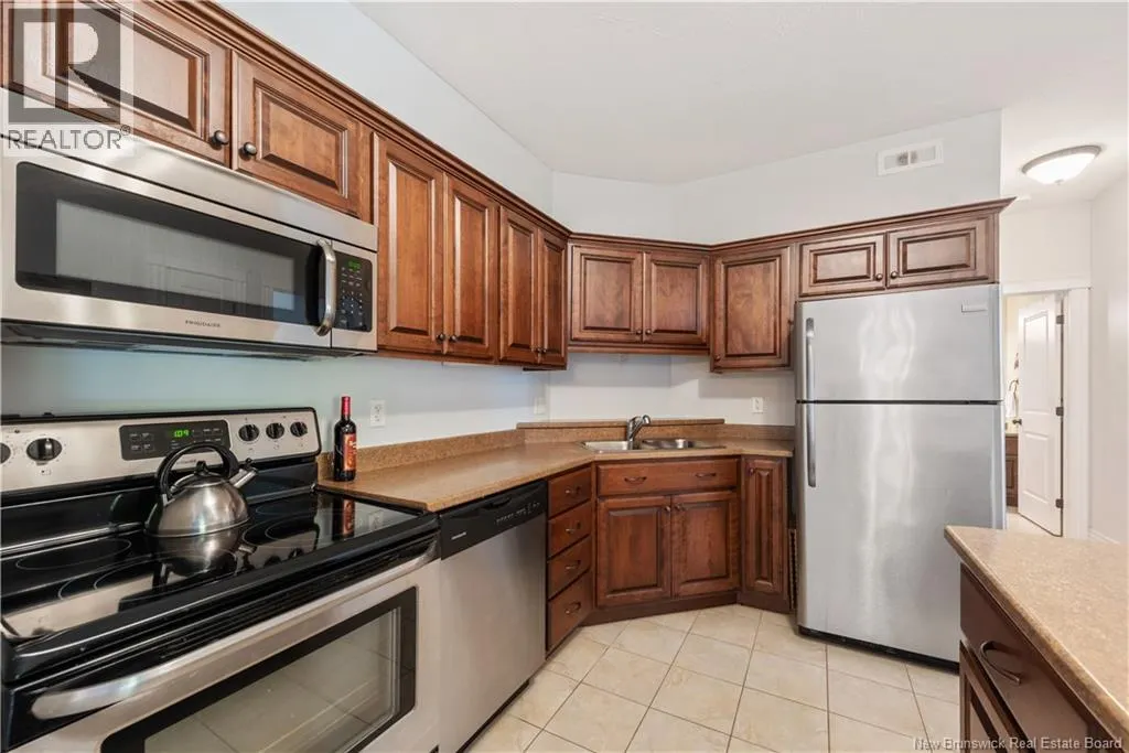 65 Diamond Head Unit# 112