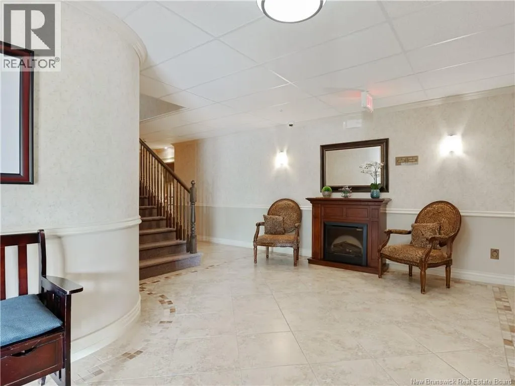 65 Diamond Head Unit# 112