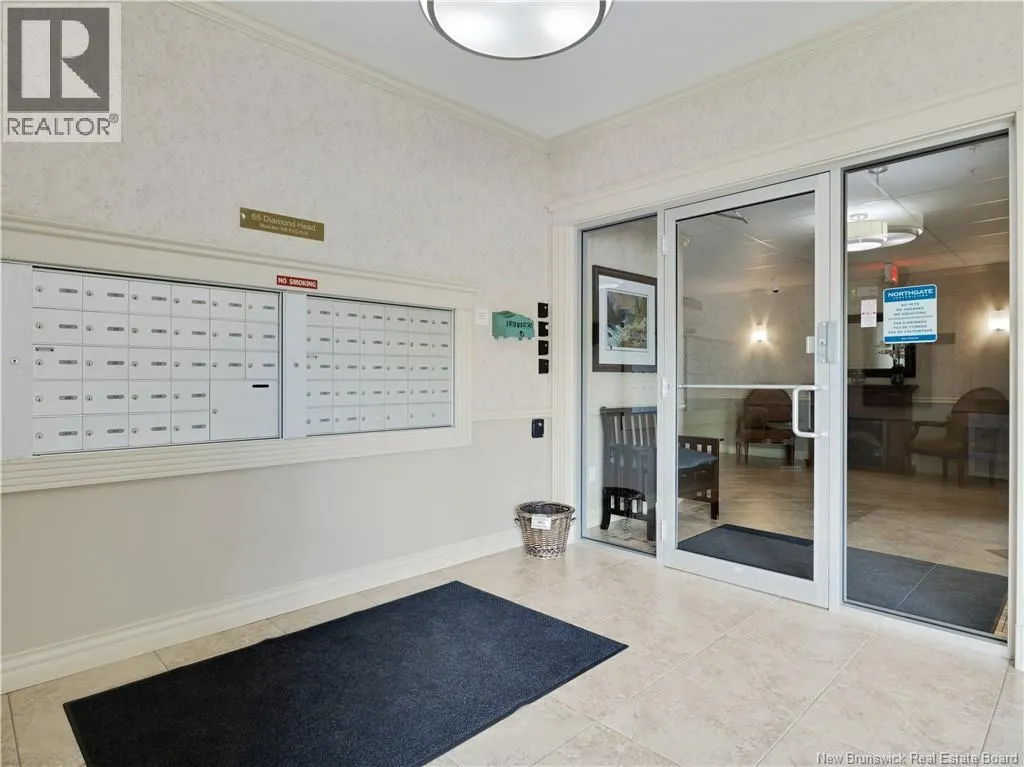 65 Diamond Head Unit# 112