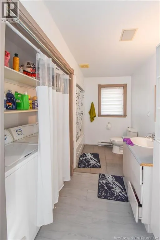373 rue Coughlan Street