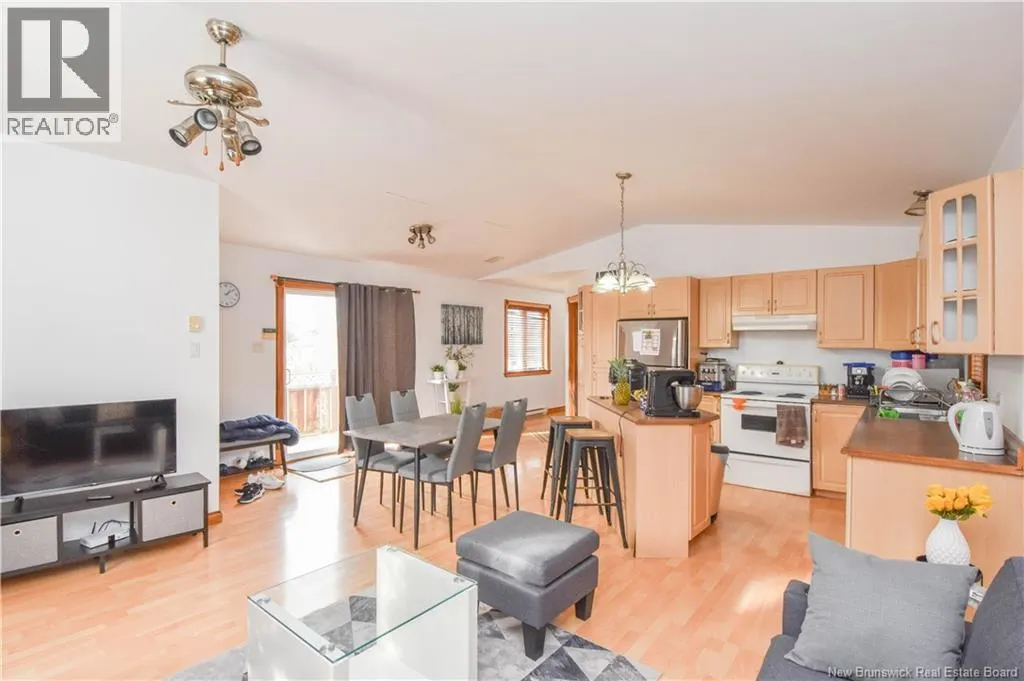 373 rue Coughlan Street