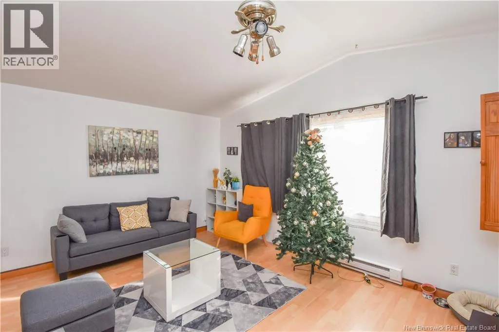 373 rue Coughlan Street