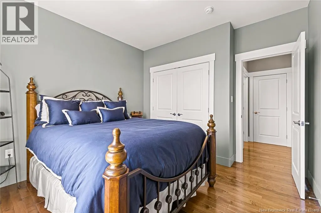 16 Louis-Arthur Court