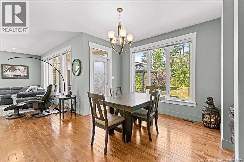 16 Louis-Arthur Court
