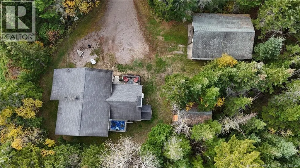 16 Lomax Road