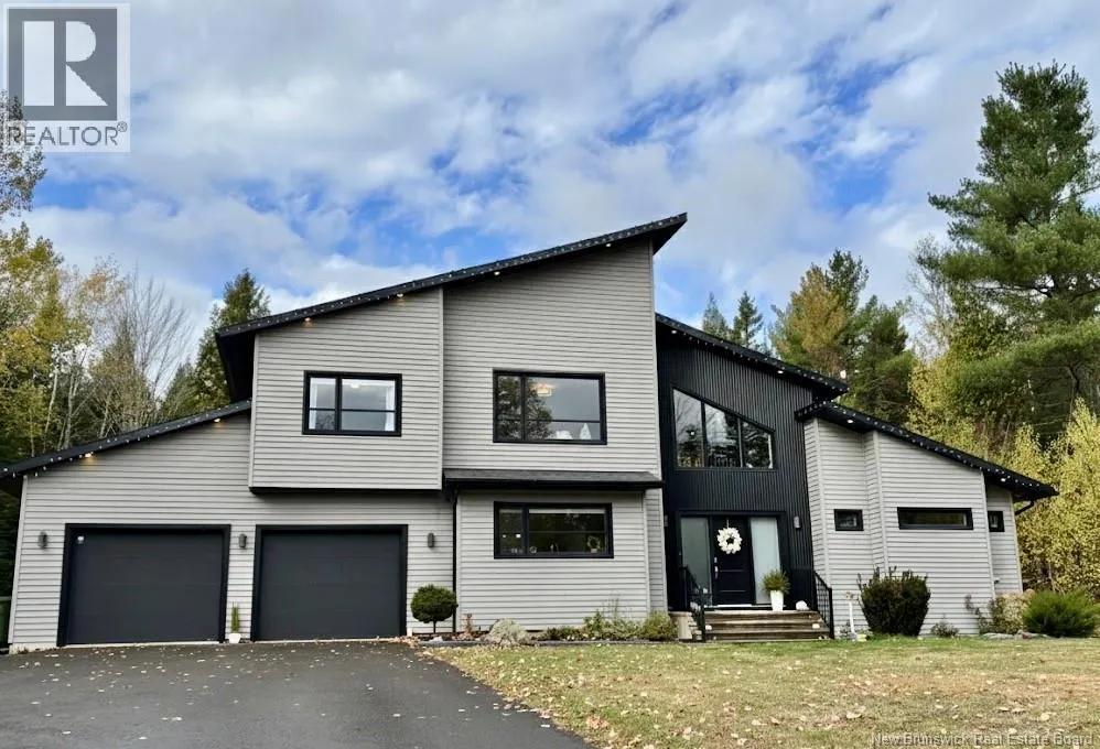 18 Corinth Avenue