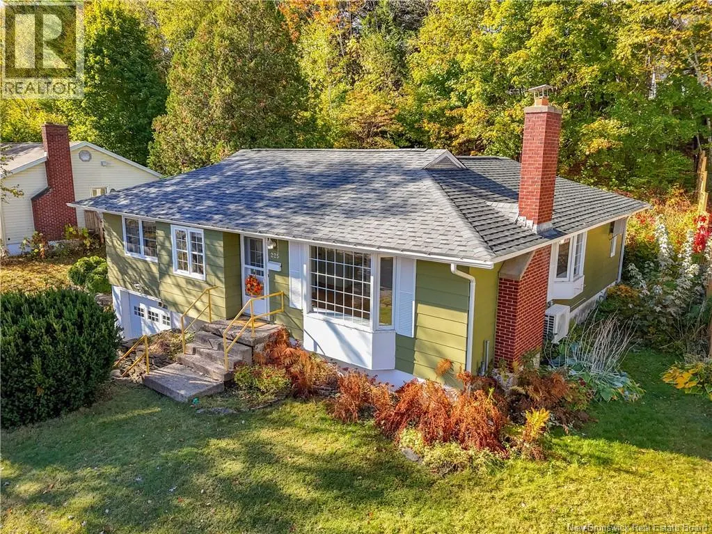 225 Woodbridge Street