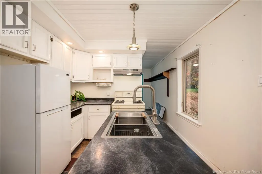 599 Dawson Road
