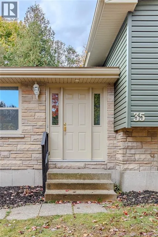 35 Highland Avenue