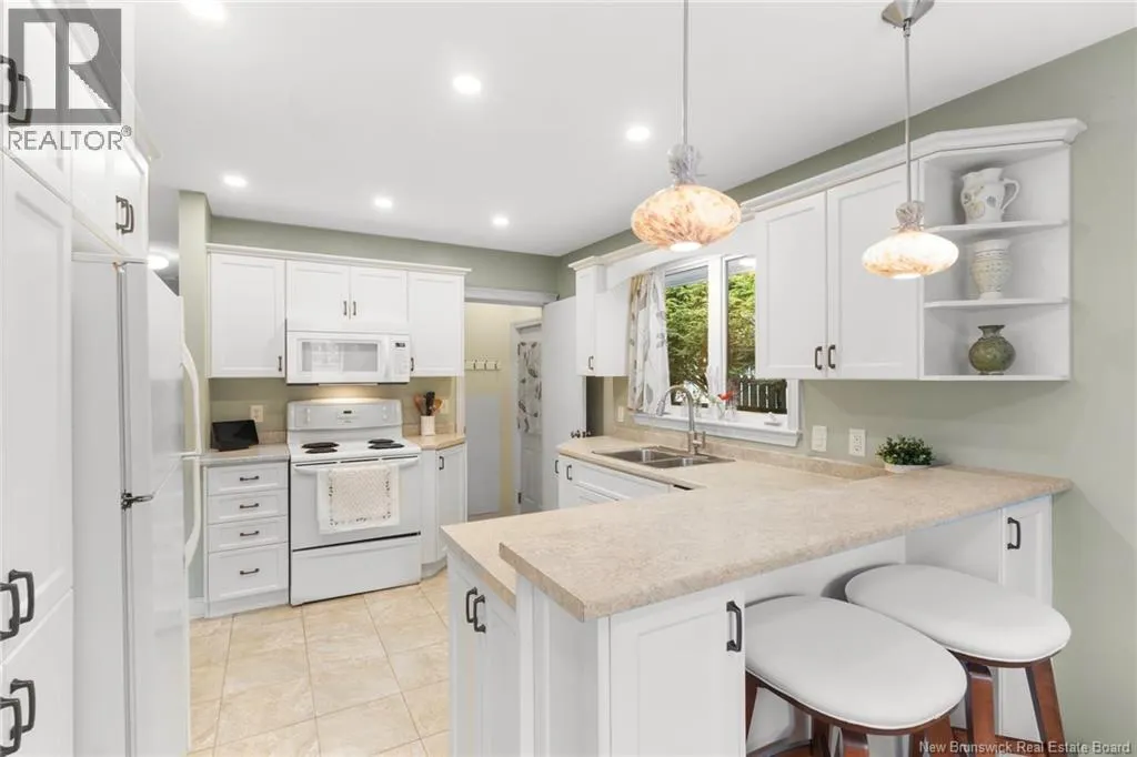 195 Inglewood Drive