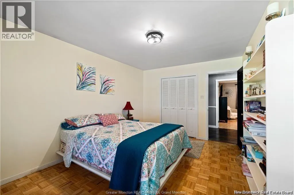 17 Centennial Ave West