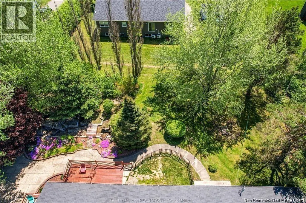 17 Centennial Ave West