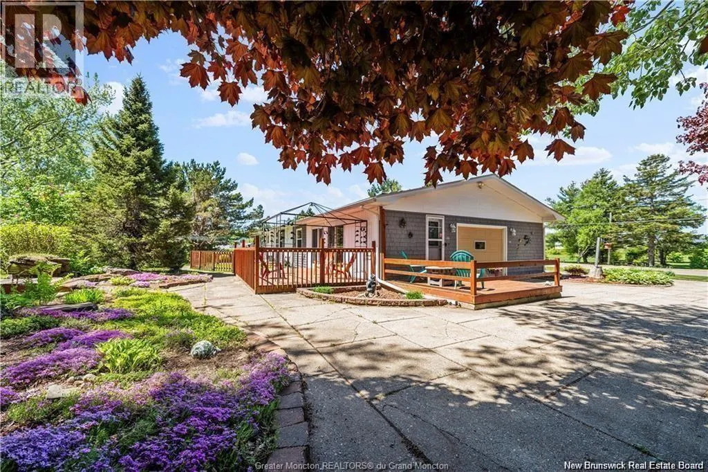 17 Centennial Ave West