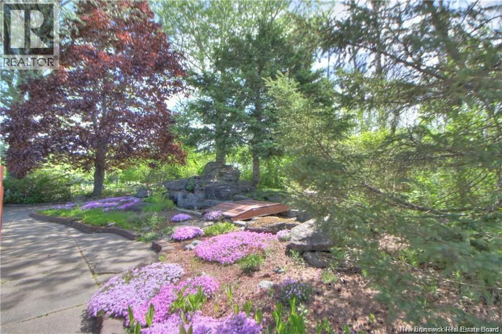 17 Centennial Ave West