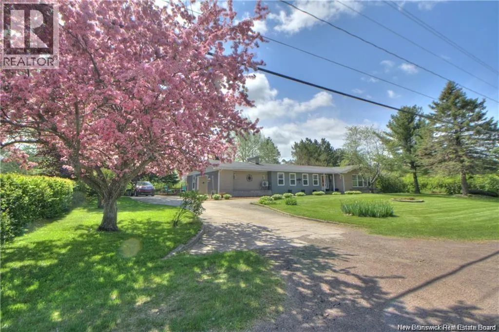 17 Centennial Ave West