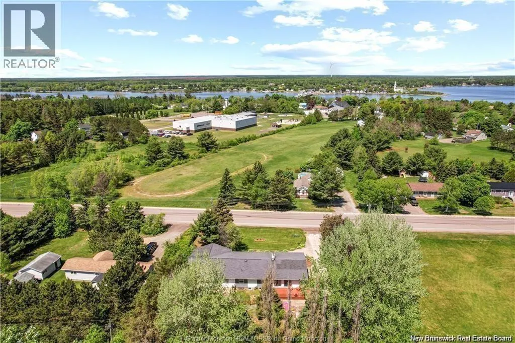 17 Centennial Ave West