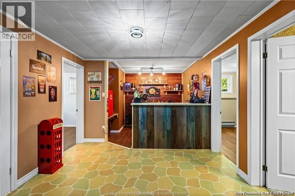 17 Centennial Ave West