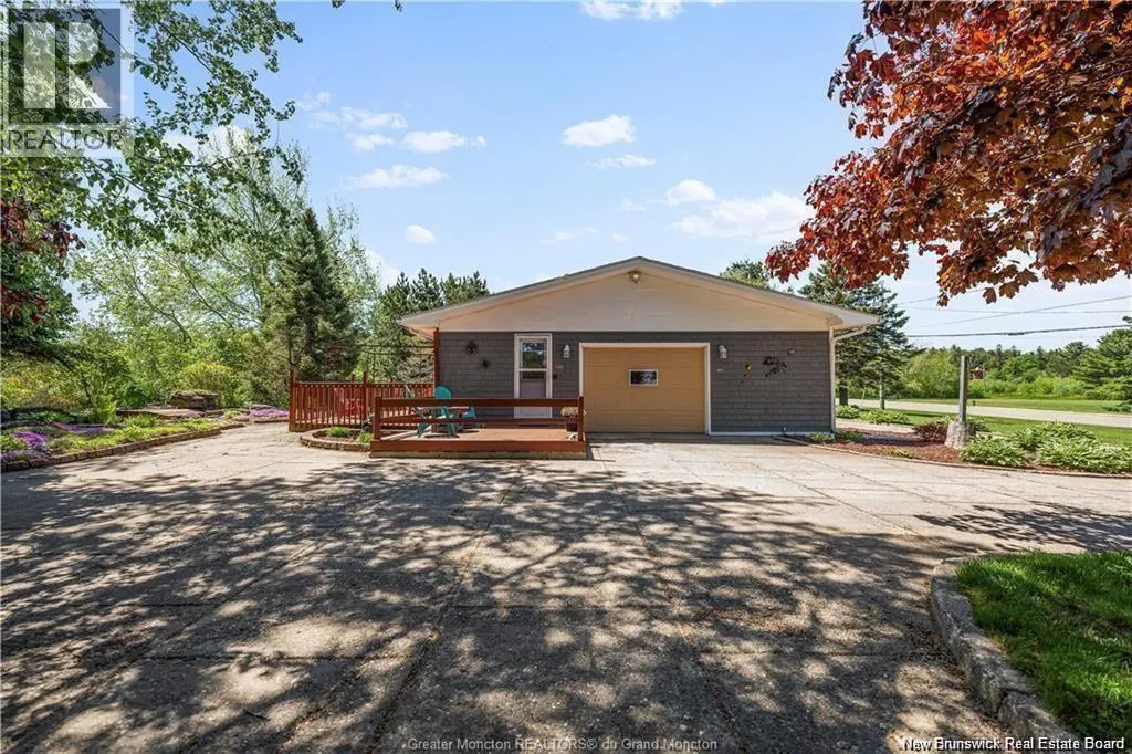 17 Centennial Ave West