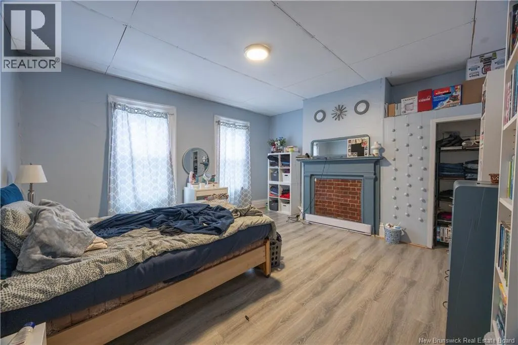 15 Victoria   West Street