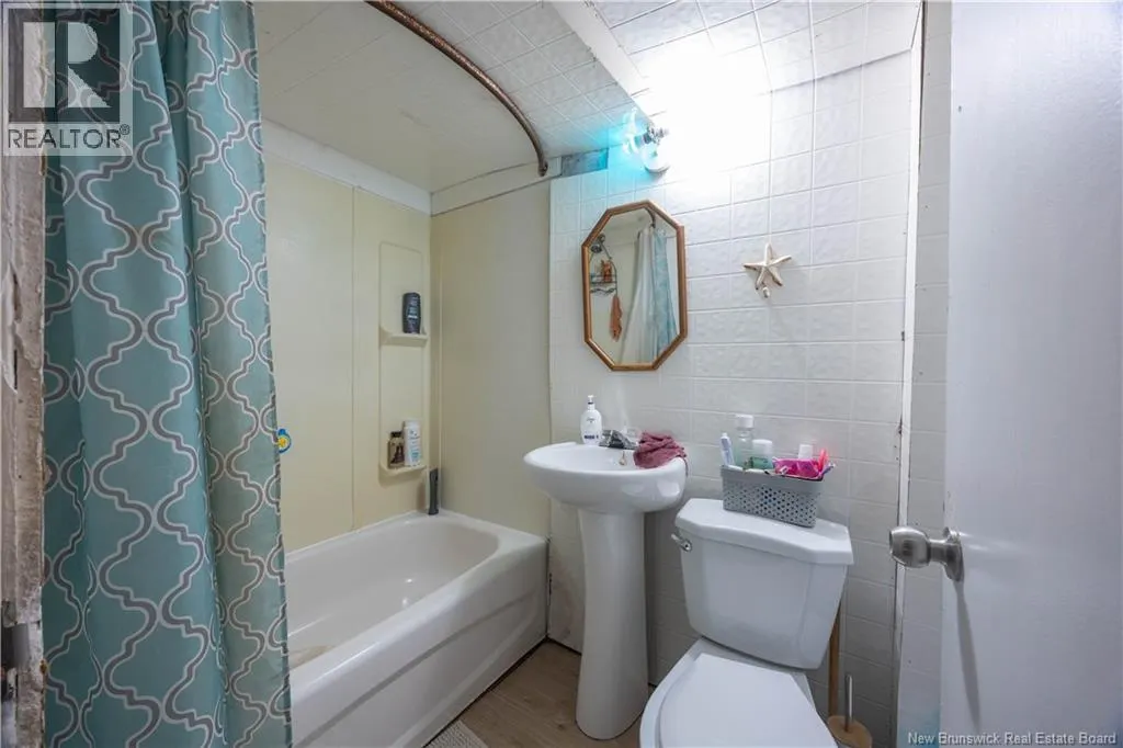 15 Victoria   West Street