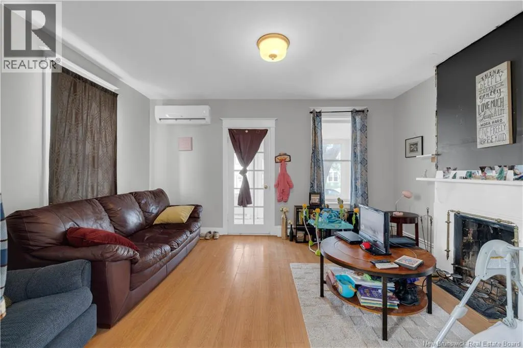 398-400 Algonquin Place