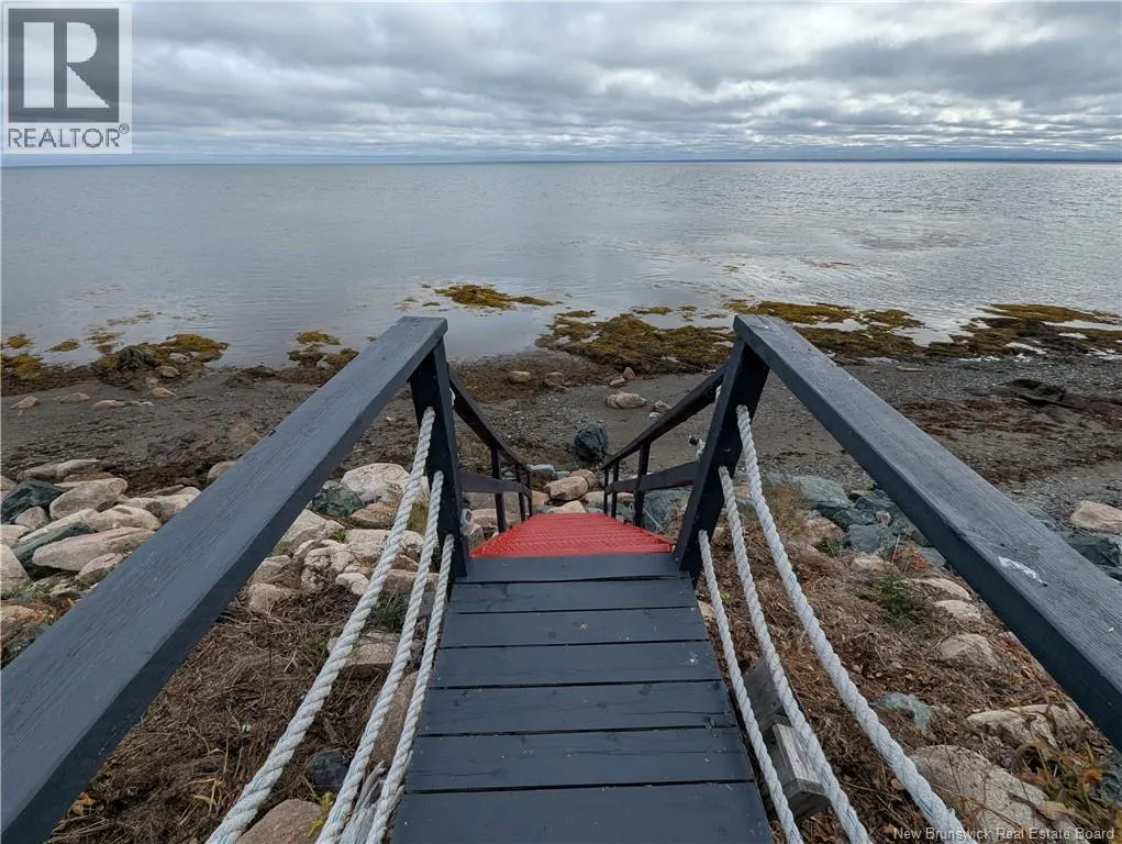 425 De La Baie
