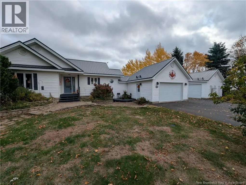 425 De La Baie