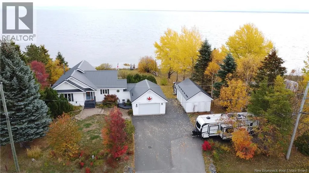 425 De La Baie