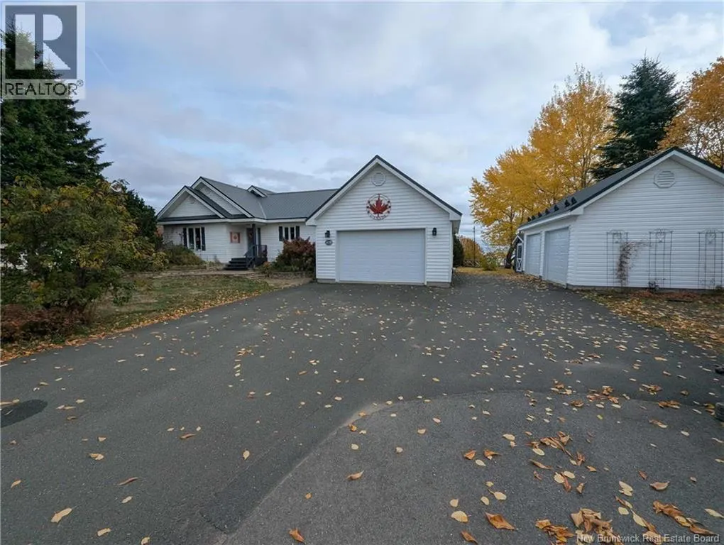 425 De La Baie