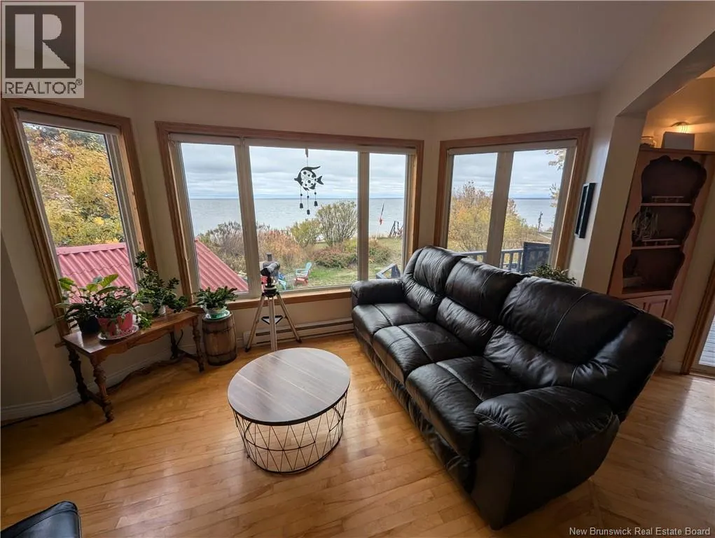 425 De La Baie