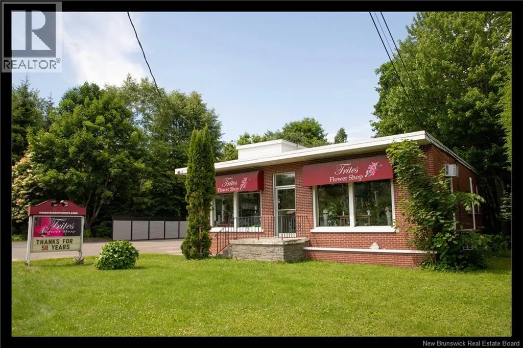 569 Woodstock Road